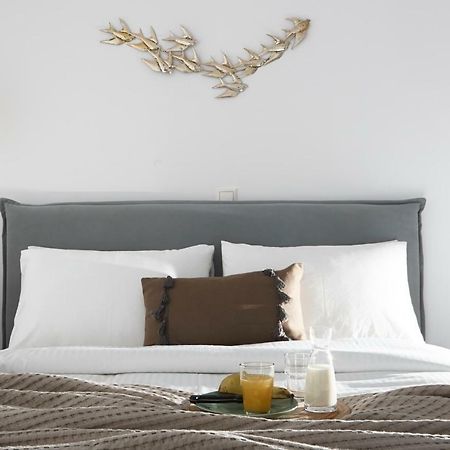 Pnoi Luxury Suites Karterados  Luaran gambar